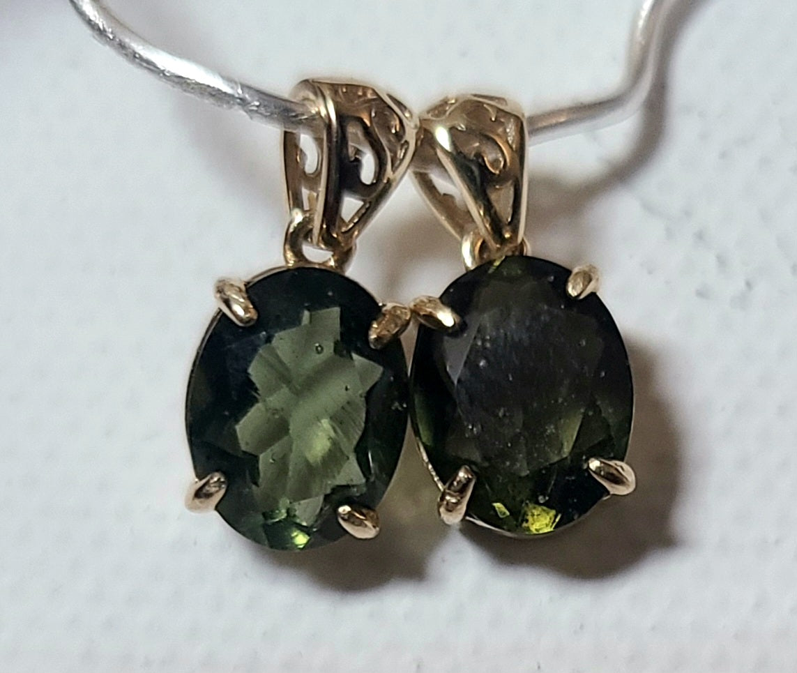 Beautiful Genuine Faceted Moldavite Pendant in Solid 14K Gold